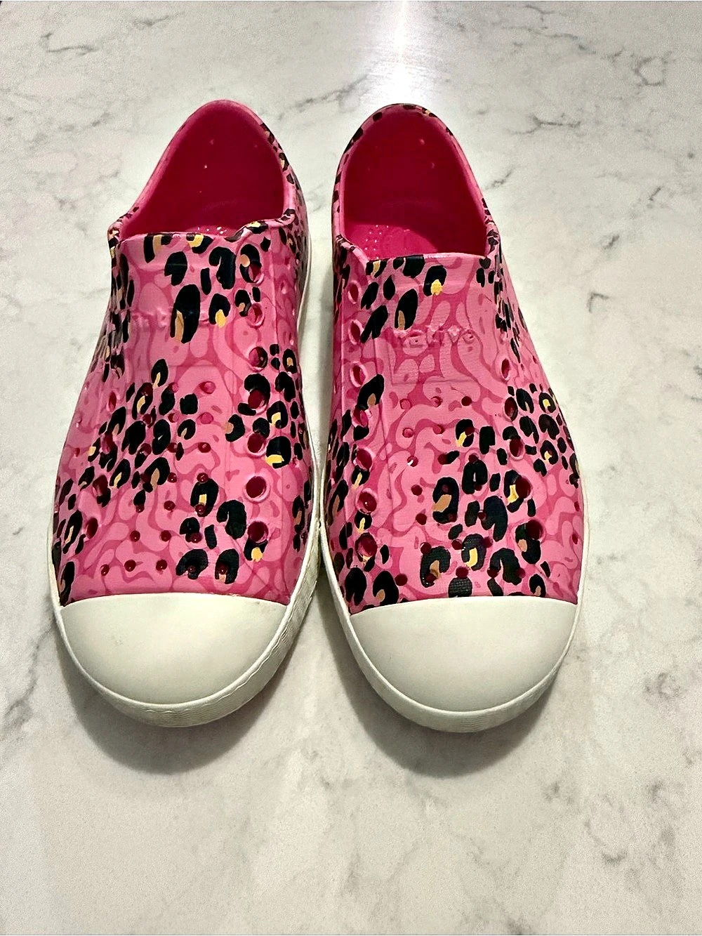 Native Shoes Jefferson Print Leopard Sneakers Pink & White Like New